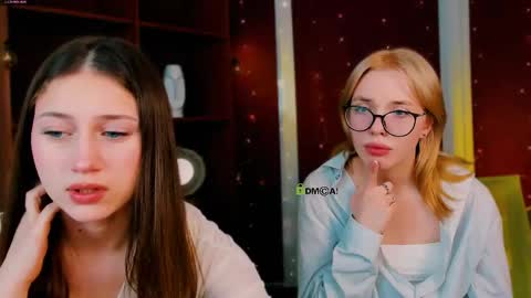 arianaa_cat online show from April 14, 2026, 6:36 pm