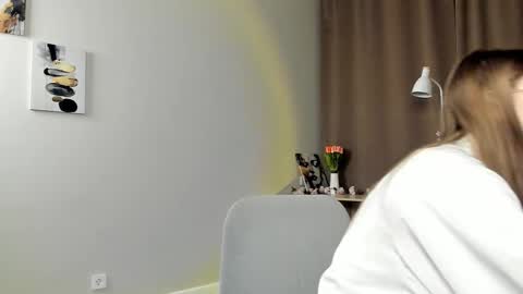 Snapshot of arianaabramek chatting on March 2, 2026, 7:10 pm Alice online show from March 2, 2026, 7:10 pm