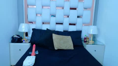 ArianaHay online show from July 12, 2026, 1:13 pm