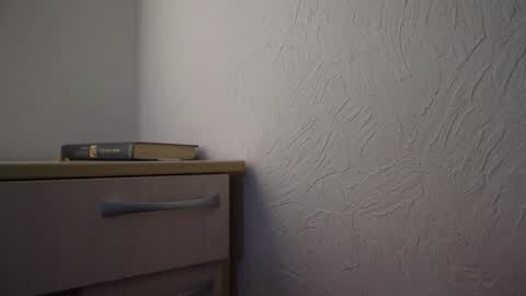 arianapretty online show from October 3, 2025, 11:40 am