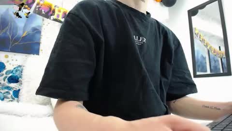 Ari  online show from November 3, 2025, 12:50 pm