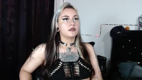 help me 100 hands up my OF is Free  online show from September 25, 2025, 8:12 pm