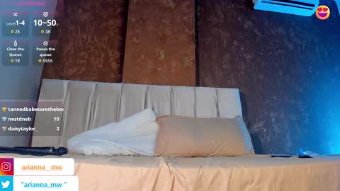 arianna__8 online show from November 21, 2025, 7:56 pm