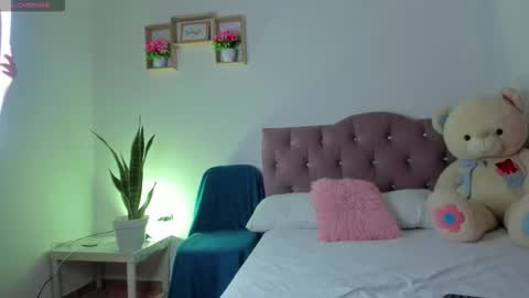 Arianna online show from November 17, 2025, 1:00 am