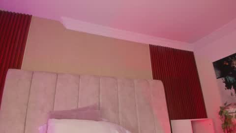 Snapshot of arianna_suarez1 chatting on January 27, 2025, 11:00 pm Arianna online show from January 27, 2025, 11:00 pm