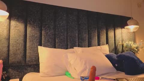 Snapshot of arianna_suarez1 chatting on October 2, 2025, 7:43 pm Arianna online show from October 2, 2025, 7:43 pm