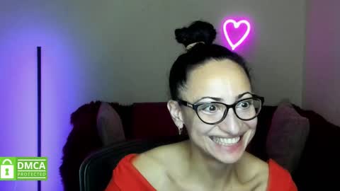 Arianna online show from October 8, 2025, 6:38 pm