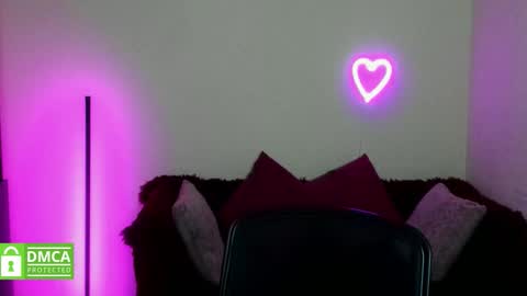 Arianna online show from October 19, 2025, 5:24 pm