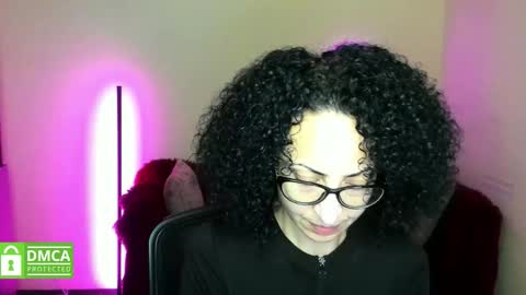 Arianna online show from November 9, 2025, 6:28 pm