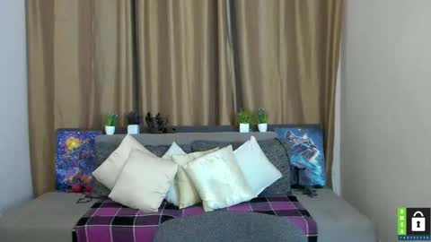 Arianna online show from November 18, 2025, 6:45 pm