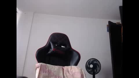 Snapshot of ariannaloovel chatting on February 9, 2026, 6:12 pm ariannaloovel online show from February 9, 2026, 6:12 pm