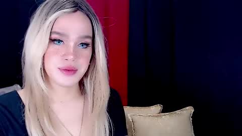 Snapshot of arianne_xoxo777 chatting on December 3, 2024, 10:07 pm ARIANNE CUMS  online show from December 3, 2024, 10:07 pm