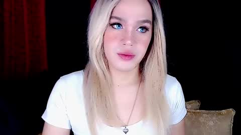Snapshot of arianne_xoxo777 chatting on January 27, 2025, 1:37 am ARIANNE CUMS  online show from January 27, 2025, 1:37 am