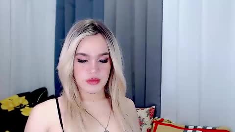 Snapshot of arianne_xoxo777 chatting on February 28, 2025, 7:15 am ARIANNE CUMS  online show from February 28, 2025, 7:15 am