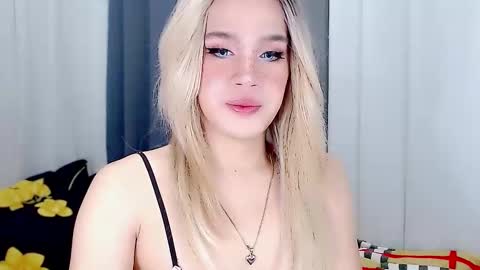 Snapshot of arianne_xoxo777 chatting on March 1, 2025, 8:23 am ARIANNE CUMS  online show from March 1, 2025, 8:23 am