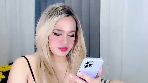 Snapshot of arianne_xoxo777 chatting on March 7, 2025, 12:12 pm ARIANNE CUMS  online show from March 7, 2025, 12:12 pm