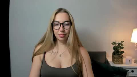 Aria online show from September 25, 2025, 3:16 pm