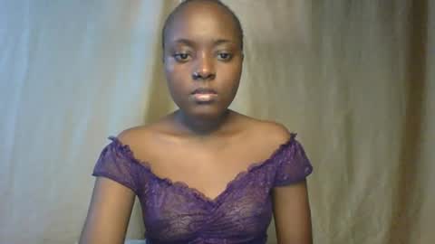 Tight pussy online show from June 15, 2026, 9:33 am