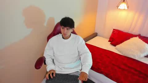 Ari and Aiden online show from June 11, 2026, 11:52 am