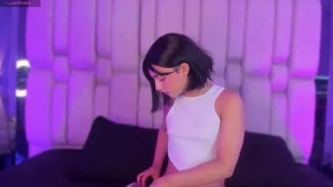 Welcome to Ari room online show from May 22, 2026, 7:52 pm