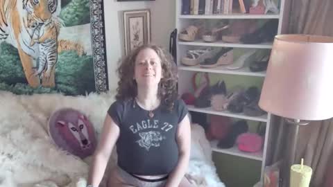 Snapshot of arielabai chatting on January 15, 2026, 4:55 pm Arielle Ari online show from January 15, 2026, 4:55 pm