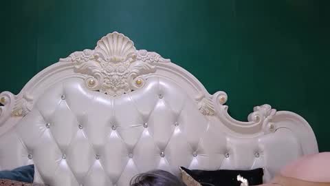 Ariel online show from September 18, 2025, 9:17 pm