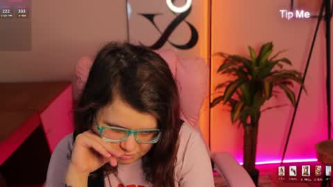 Ariell Mini online show from April 10, 2026, 7:13 am