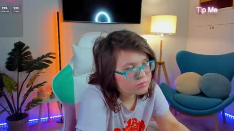 Snapshot of ariell_mini chatting on May 1, 2026, 6:07 am Ariell Mini online show from May 1, 2026, 6:07 am