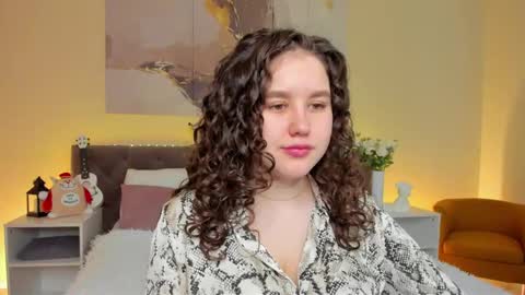 Ariella GTM3  Tue Wed Thu Fri Sat  0400 am-1030pm online show from March 12, 2025, 1:14 am