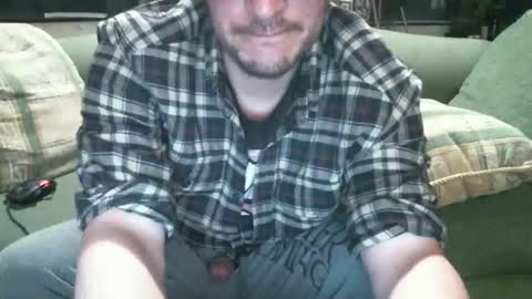 Snapshot of arielsinho chatting on March 8, 2026, 2:37 am Anon online show from March 8, 2026, 2:37 am