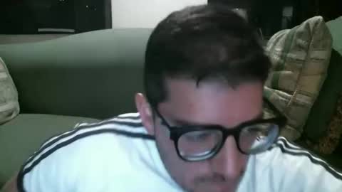 Snapshot of arielsinho chatting on April 1, 2026, 4:57 am Anon online show from April 1, 2026, 4:57 am