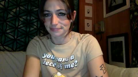 Snapshot of arielwyld chatting on December 5, 2024, 12:19 am ariel  colin when hes here online show from December 5, 2024, 12:19 am