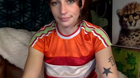 Snapshot of arielwyld chatting on December 12, 2024, 4:26 am ariel  colin when hes here online show from December 12, 2024, 4:26 am