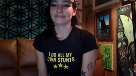 Snapshot of arielwyld chatting on December 27, 2024, 11:10 pm ariel  colin when hes here online show from December 27, 2024, 11:10 pm