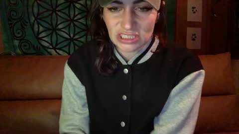 Snapshot of arielwyld chatting on January 19, 2025, 3:08 am ariel  colin when hes here online show from January 19, 2025, 3:08 am