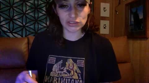 Snapshot of arielwyld chatting on January 28, 2025, 3:57 am ariel  colin when hes here online show from January 28, 2025, 3:57 am