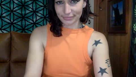 Snapshot of arielwyld chatting on February 12, 2025, 5:26 pm ariel  colin when hes here online show from February 12, 2025, 5:26 pm