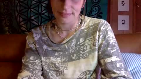 Snapshot of arielwyld chatting on March 12, 2025, 2:09 am ariel  colin when hes here online show from March 12, 2025, 2:09 am