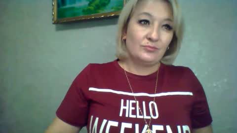 Snapshot of arielxloveresss chatting on October 29, 2025, 2:30 pm ArielXLoveresss online show from October 29, 2025, 2:30 pm