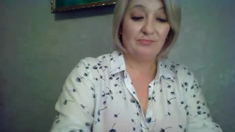 Snapshot of arielxloveresss chatting on November 7, 2025, 5:35 pm ArielXLoveresss online show from November 7, 2025, 5:35 pm