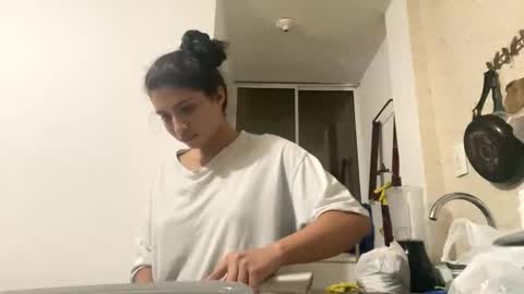 aries_plays online show from November 10, 2025, 11:59 pm