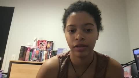 Snapshot of ariessisbetter chatting on March 22, 2026, 6:44 pm ariessisbetter online show from March 22, 2026, 6:44 pm