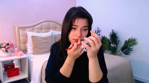 Ari online show from November 22, 2025, 8:08 pm