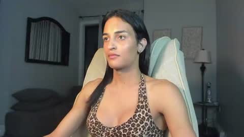 Snapshot of ariia1_ chatting on July 1, 2026, 7:43 am Aria online show from July 1, 2026, 7:43 am
