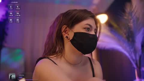 Arina online show from December 1, 2025, 3:28 pm