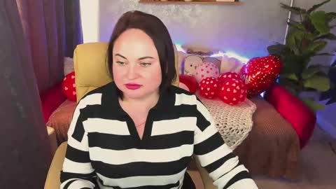 arinastoun online show from February 18, 2025, 2:06 pm