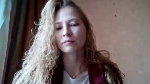 Snapshot of arionette chatting on April 2, 2026, 11:08 am arionette online show from April 2, 2026, 11:08 am