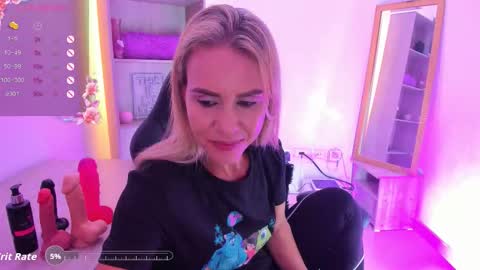 arisha_davis online show from November 11, 2025, 8:31 pm