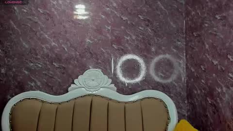 Snapshot of arisha_lee2 chatting on March 11, 2025, 7:04 am arisha_lee2 online show from March 11, 2025, 7:04 am