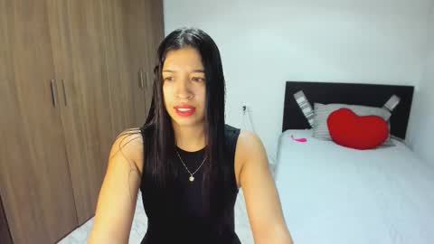 aristena_01 online show from February 10, 2026, 3:49 pm